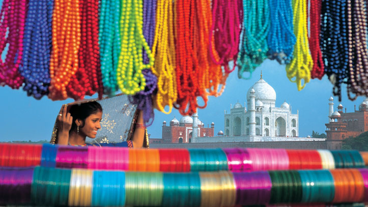 Collier de couleur et Taj Mahal