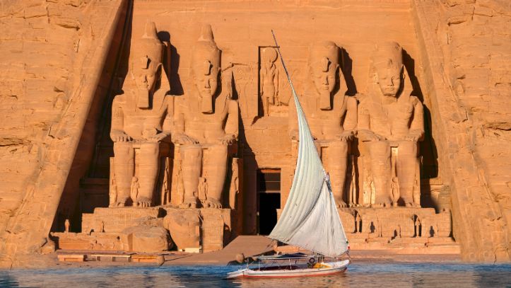 Egypte-felouque-nil-temple-liste