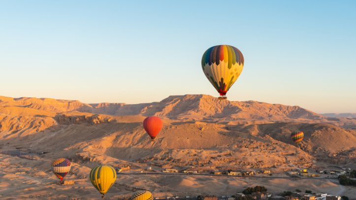 Egypte-montgolfiere-lever-soleil