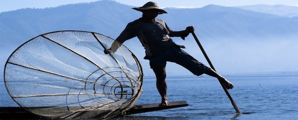 Lac Inle pecheur bateau