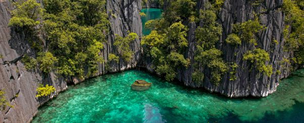 Phillipine-falaise-eau-vert