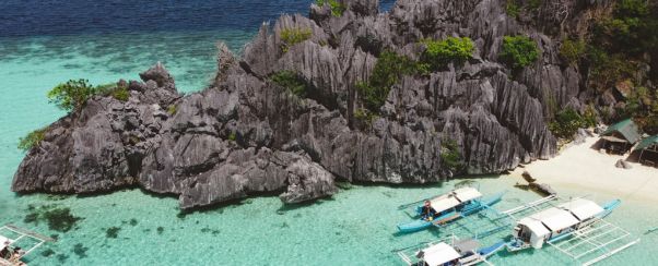 Phillipine-falaise-rocher-eau