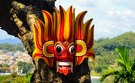 Sri-Lanka-masque-traditionnel-symbole