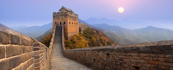 visite de la celebre grande muraille de Chine lever du soleil