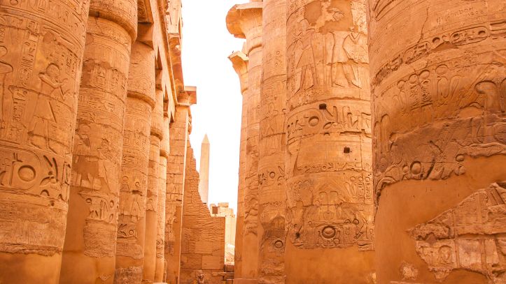 egypte-temple-karnak-colonne