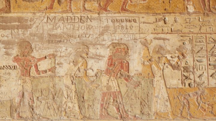 egypte-temple-mur-dessin
