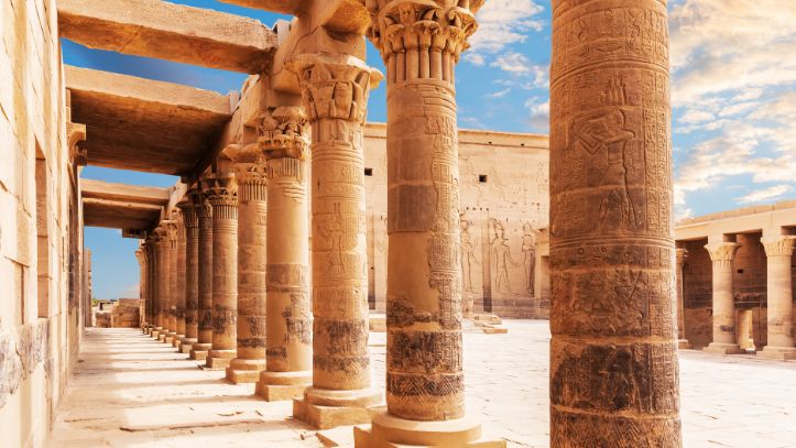 egypte-temple-ruines-colonnes