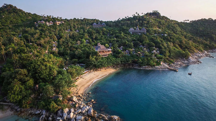 falaise-plage-Santhiya-Resort-Spa-Koh-Phangan-liste