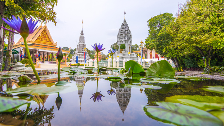 hall palais royal phnom penh cambodge