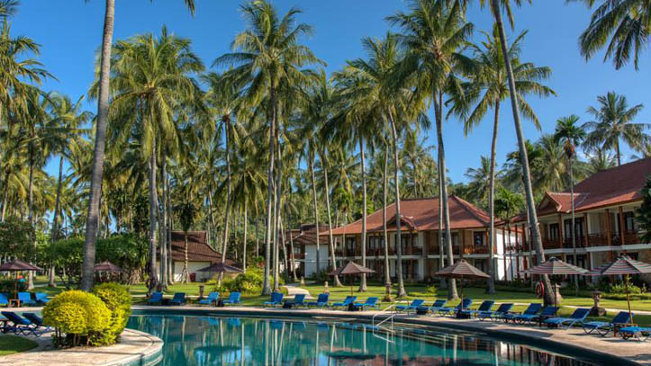 Holiday resort Lombok piscine palmier