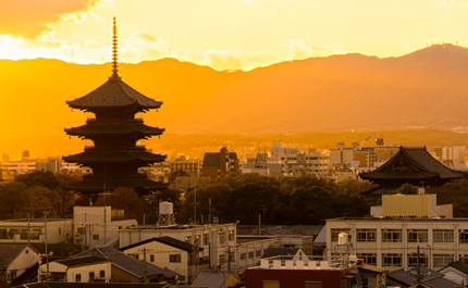 japon-kyoto-pagode-coucher-de-soleil-liste