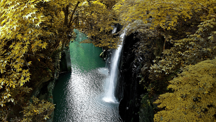 miyazaki-gorges-takachiho-cascades
