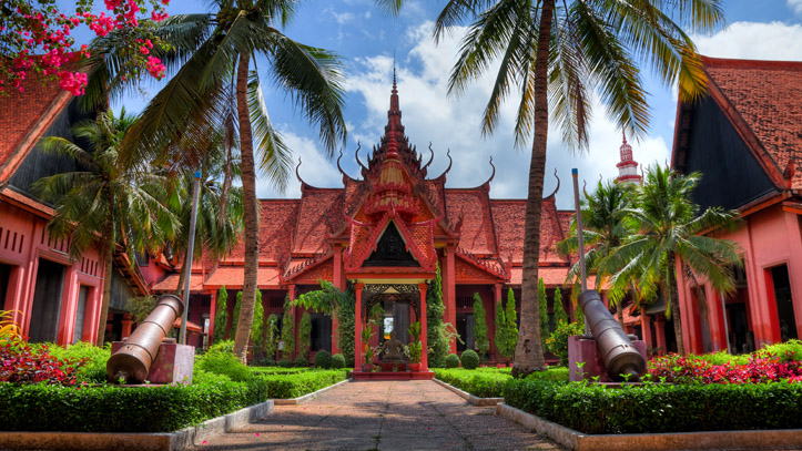 musee national phnom penh cambodge rouge
