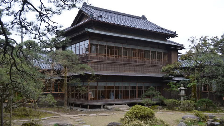 niigata-temple-ville-japon