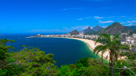 plage-copacabana-mer-bleu-rio-de-jeneiros