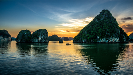  Vietnam Halong coucher soleil 